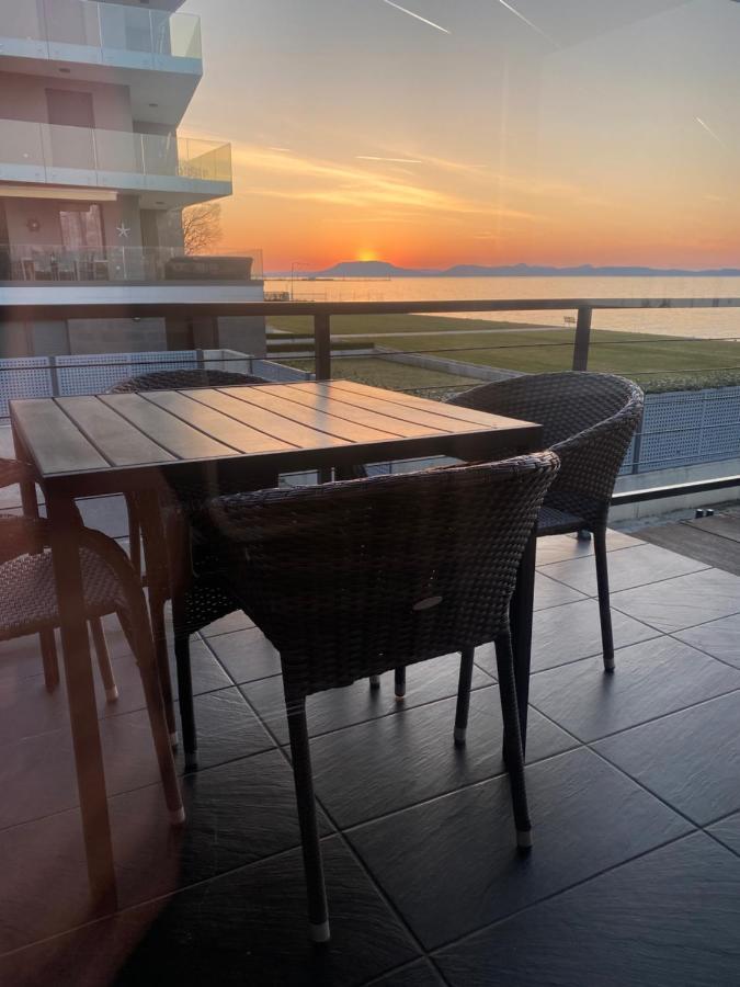 Hullam Apartman Balatonlelle Εξωτερικό φωτογραφία
