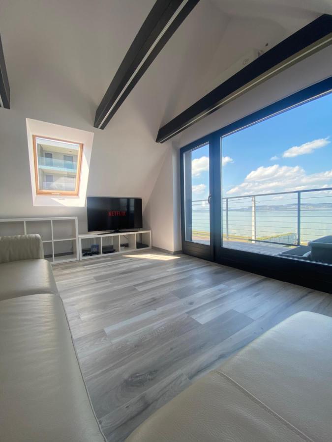 Hullam Apartman Balatonlelle Εξωτερικό φωτογραφία