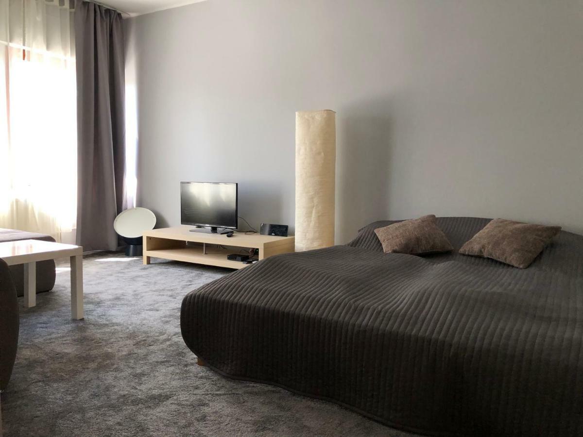 Hullam Apartman Balatonlelle Εξωτερικό φωτογραφία
