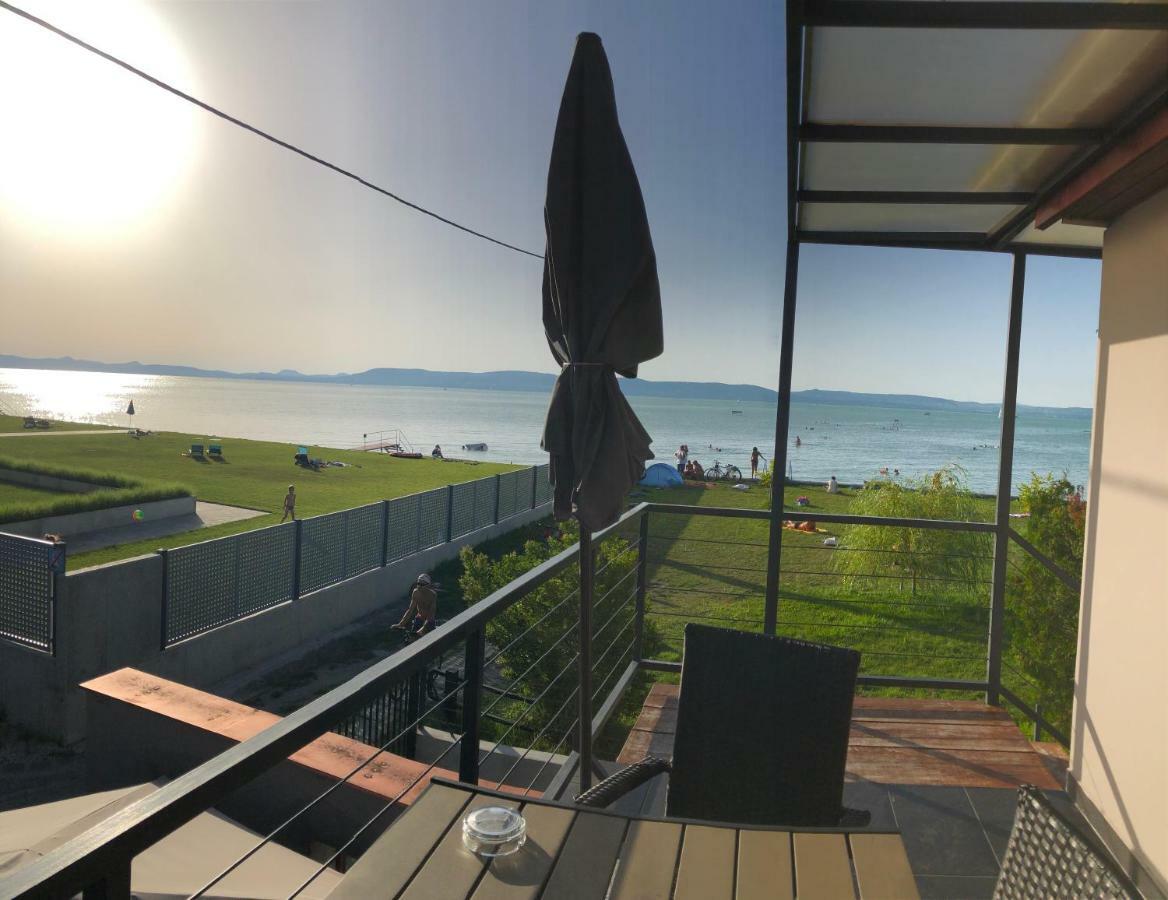 Hullam Apartman Balatonlelle Εξωτερικό φωτογραφία