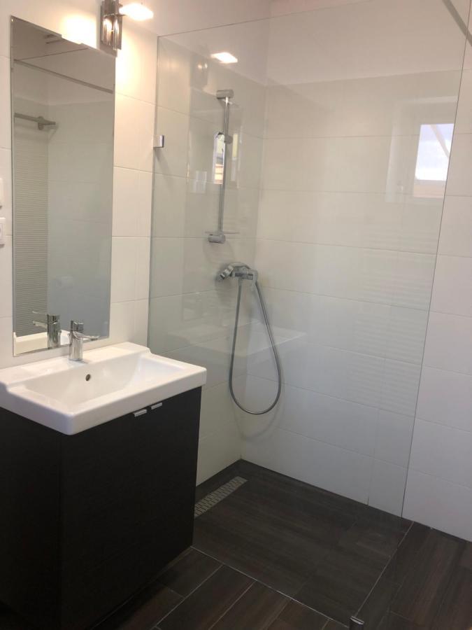 Hullam Apartman Balatonlelle Εξωτερικό φωτογραφία